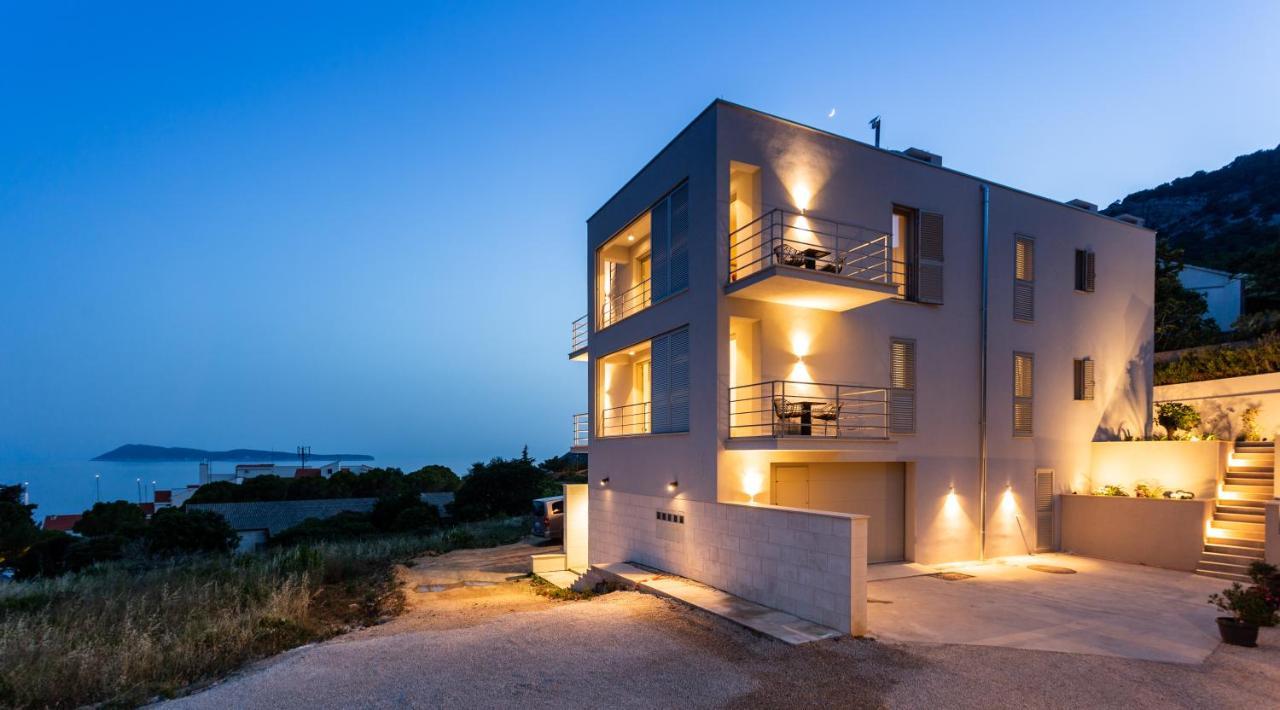 Seaside Elegance Suites Komiza Luaran gambar