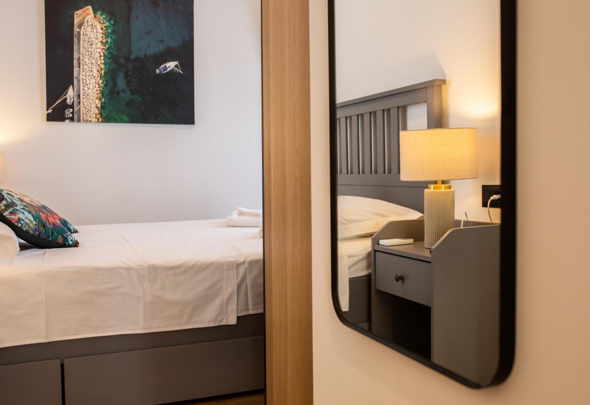 Seaside Elegance Suites Komiza Luaran gambar